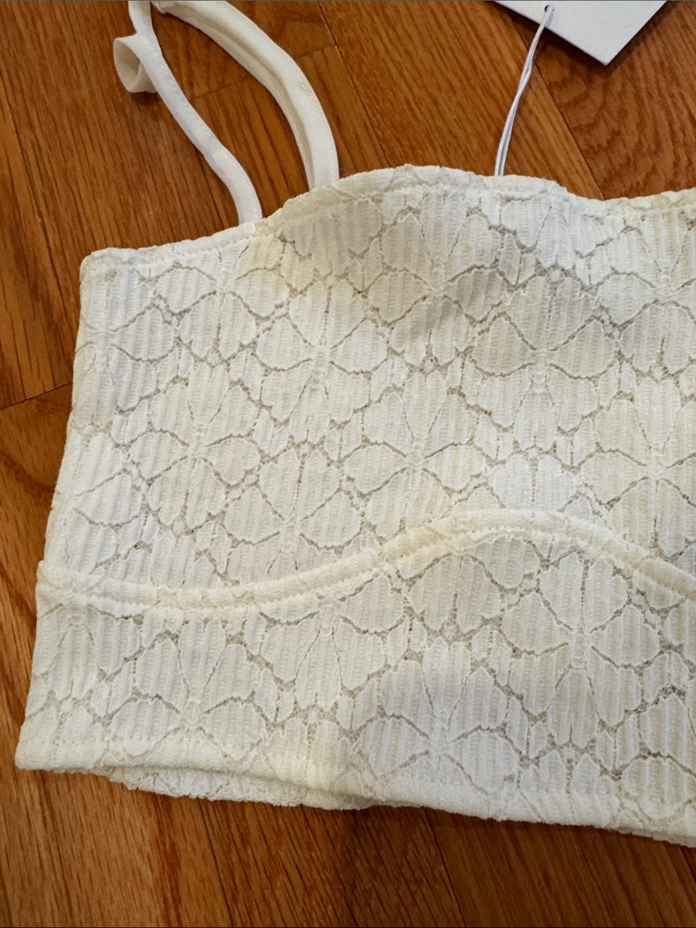 Zara Cream Lace crop tank top with adjustable Spaghetti Straps - Picture 3 of 4